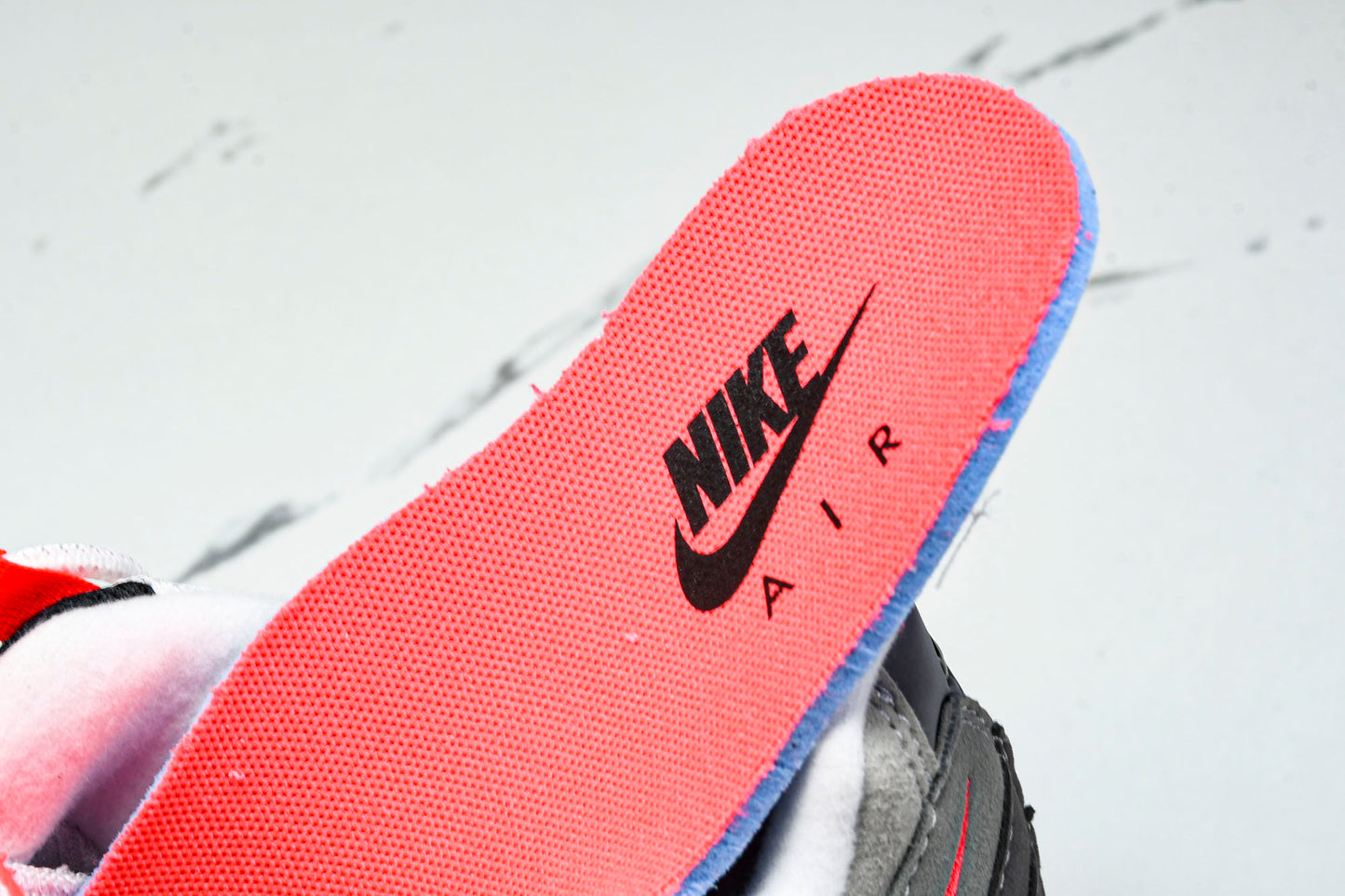 AM95 OG 'Solar Red'