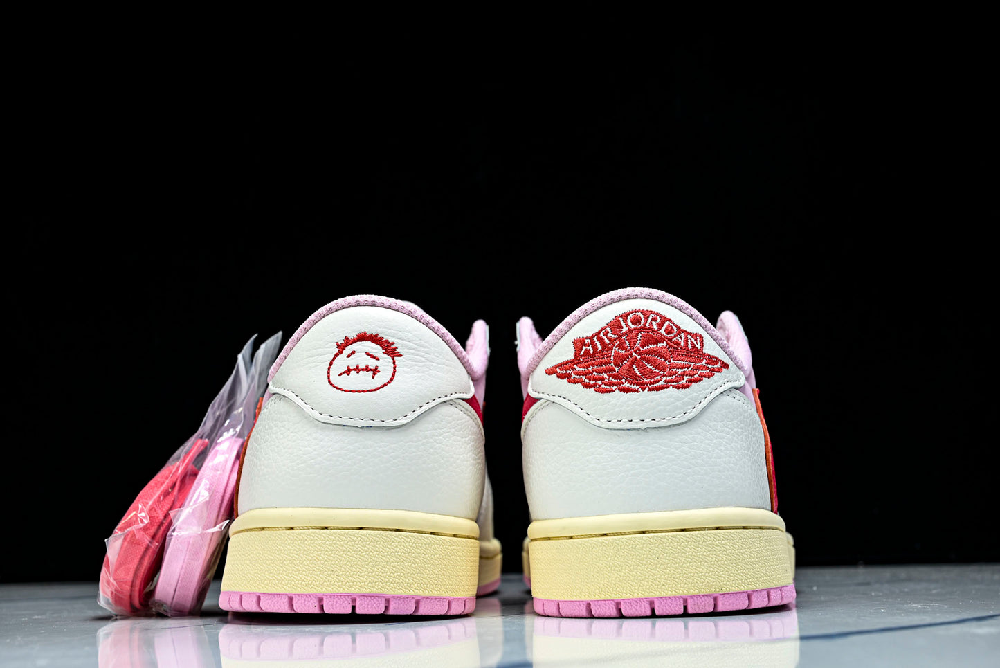 Travis Scott AJ1 Retro Low OG 'Tropical Pink'