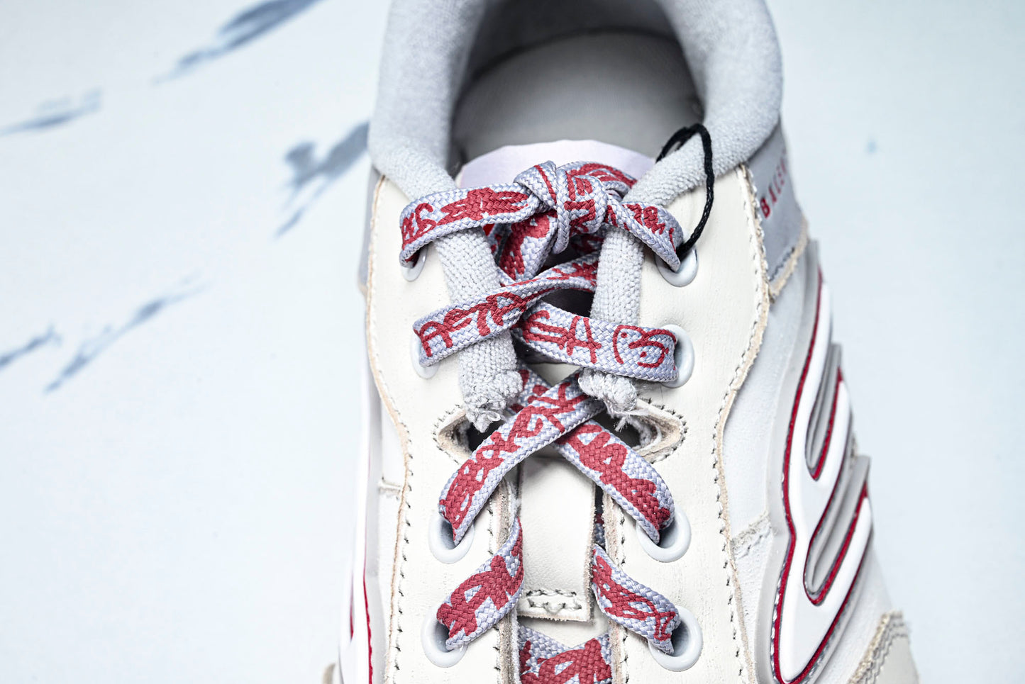 Вalenciaga Hamptons Worn-Out Sneaker 'Off-White Grey Red'