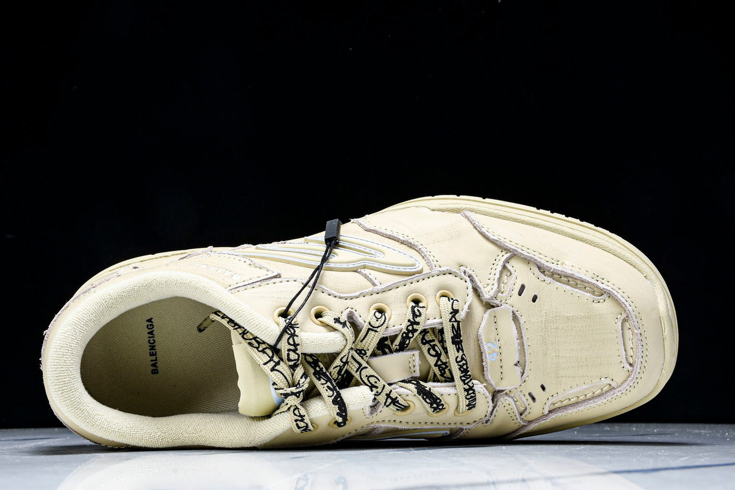 Вalenciaga Hamptons Worn-Out Sneaker 'Beige'