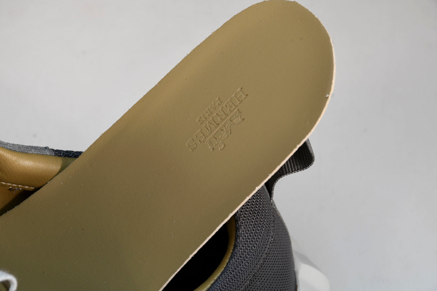 Hermès Bouncing Sneaker 'Gris Rose'