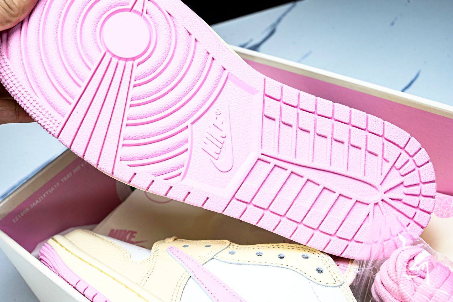 Travis Scott AJ1 Retro Low OG 'Muslin Shy Pink'