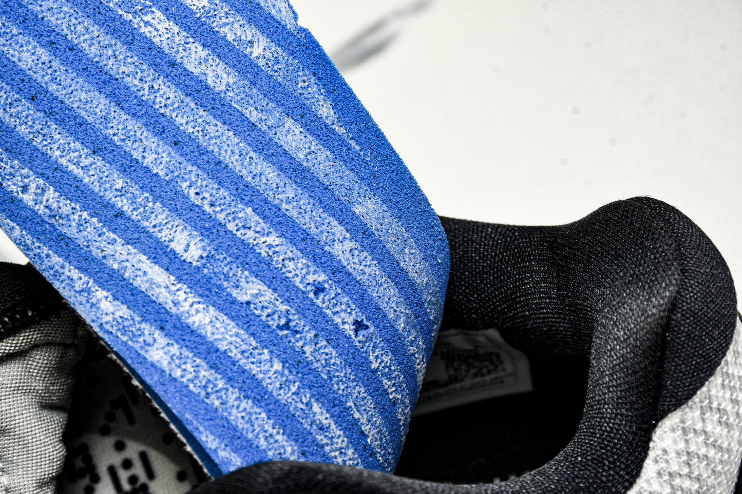 Kobe 5 Protro Demar Derozan PE 'Zebra'