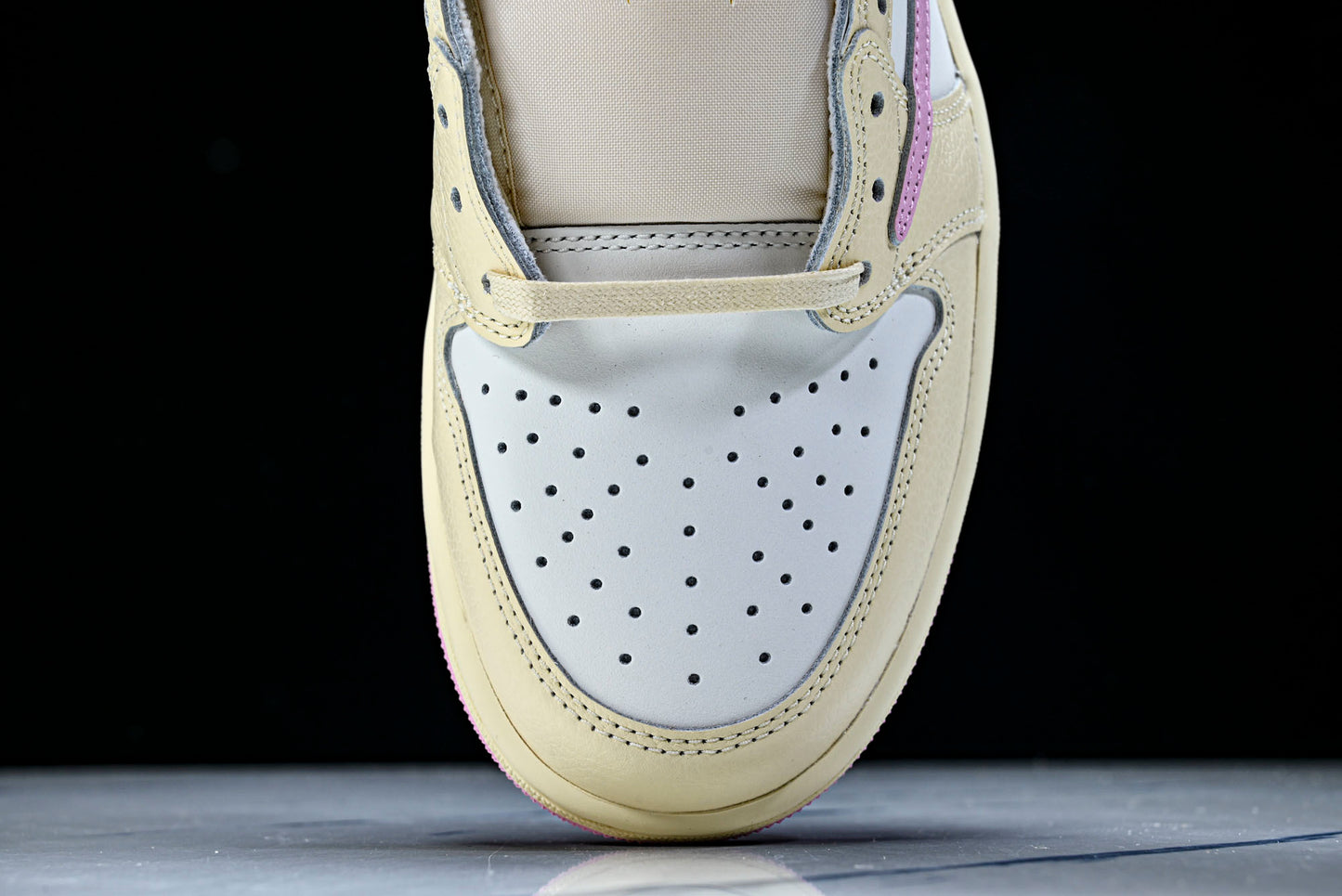 Travis Scott AJ1 Retro Low OG 'Muslin Shy Pink'