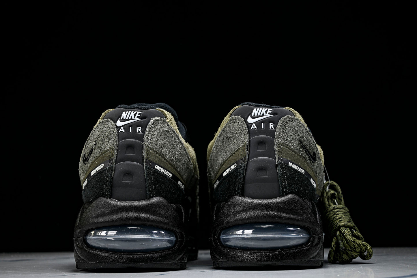 Undefeated x AM95 Geo Exclusive Pack 'LA Brea'
