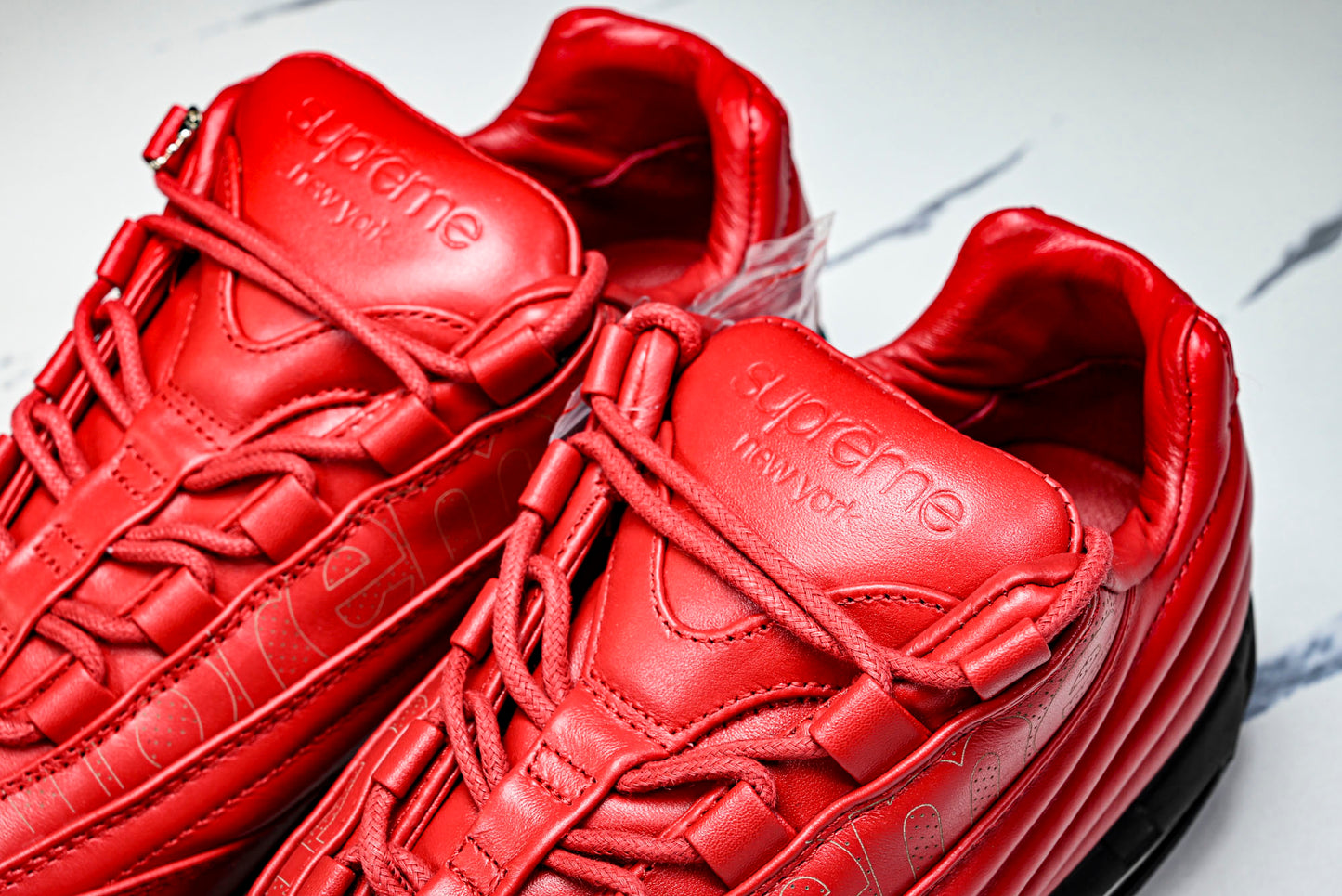 Supreme x AM95 Lux 'Gym Red'