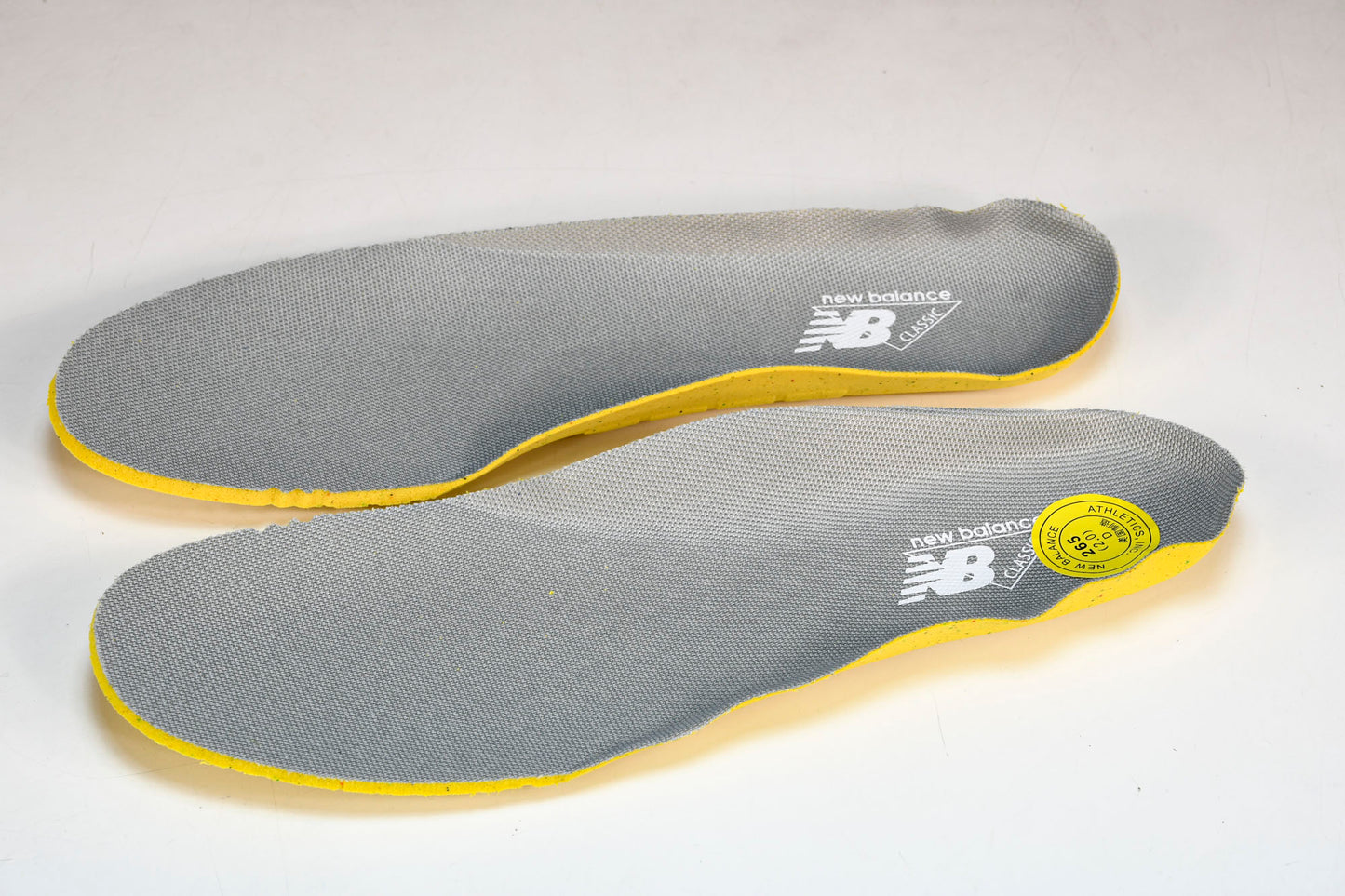 NB 992 'Black Grey Volt'