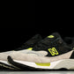 NB 992 'Black Grey Volt'