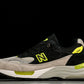 NB 992 'Black Grey Volt'