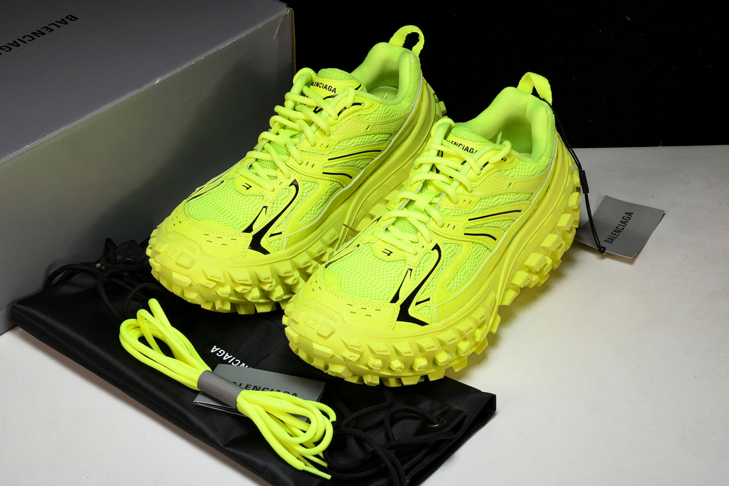 Defender (Bouncer) Sneaker 'Neon Yellow'