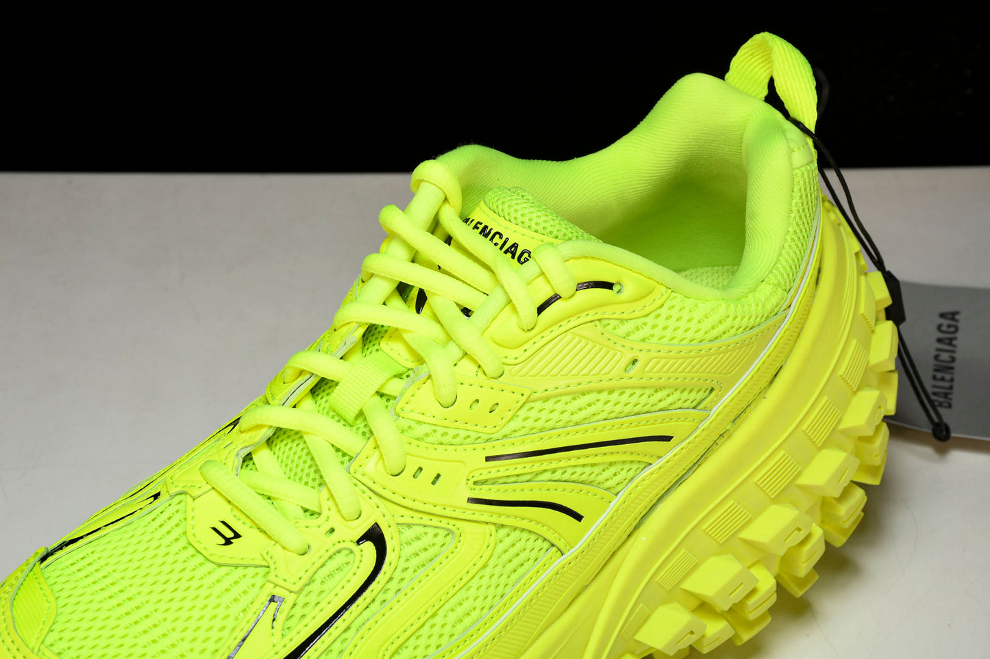 Defender (Bouncer) Sneaker 'Neon Yellow'