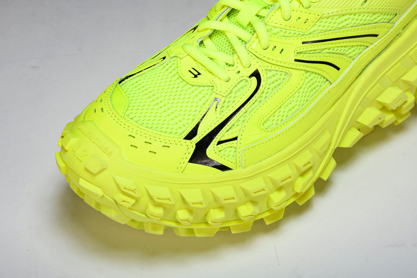 Defender (Bouncer) Sneaker 'Neon Yellow'
