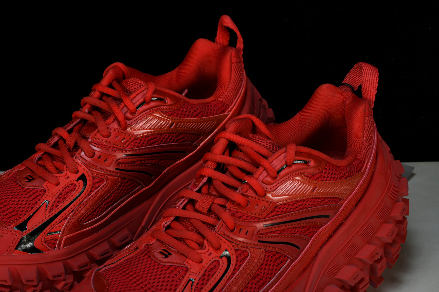 Defender (Bouncer) Sneaker 'Red'