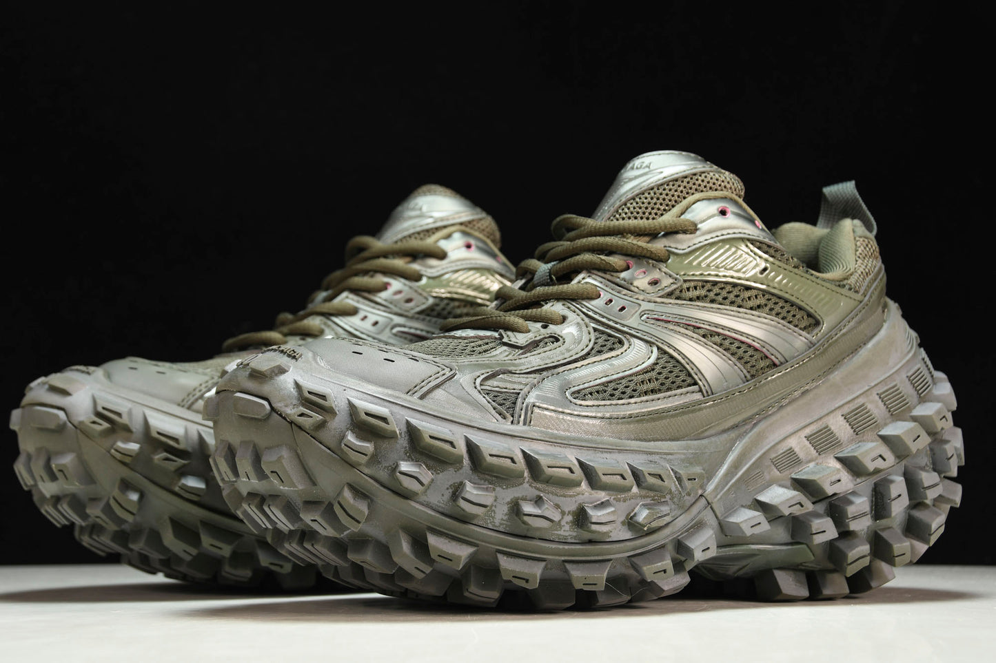 Defender (Bouncer) Sneaker 'Olive'