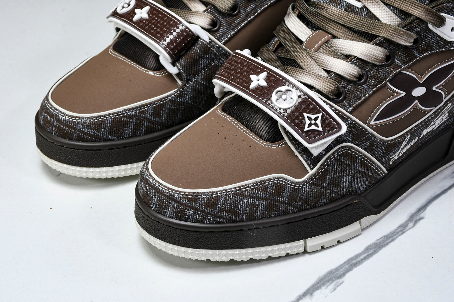 Louis Vuittоп Trainer Low Velcro Strap 'Crocodile Denim Mocha'