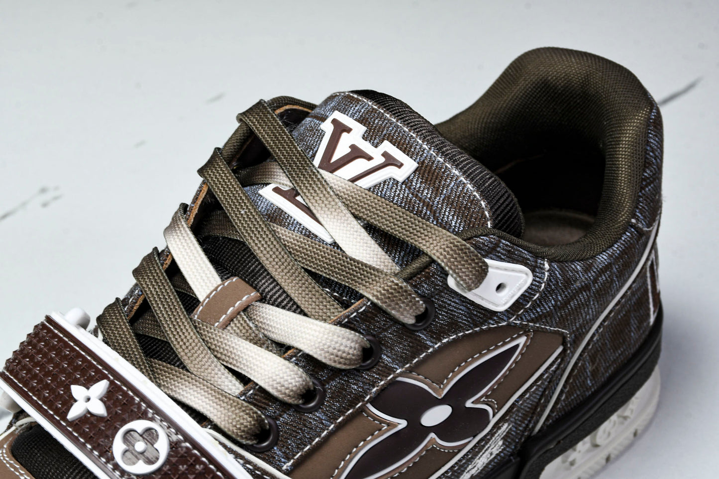 Louis Vuittоп Trainer Low Velcro Strap 'Crocodile Denim Mocha'