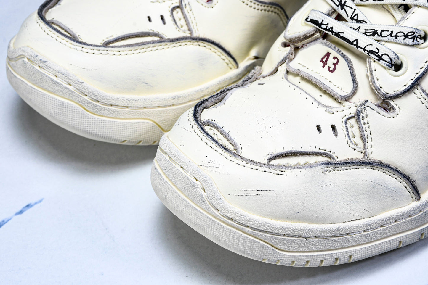 Вalenciaga Hamptons Worn-Out Sneaker 'Off-White Red'