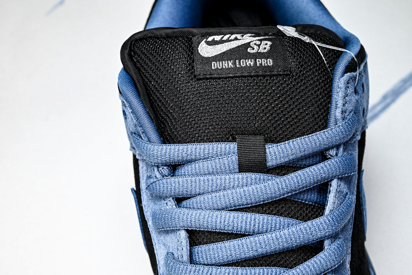 SB Dnk Low x Supreme 94 Ocean Fog