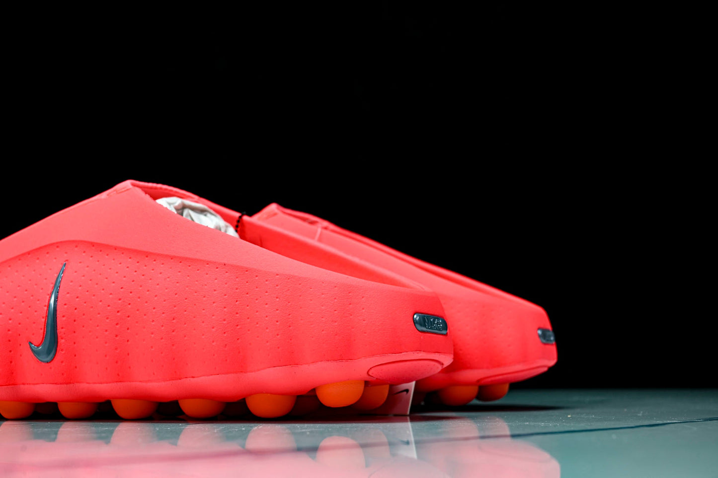 Mind 001 Slide 'Solar Red'