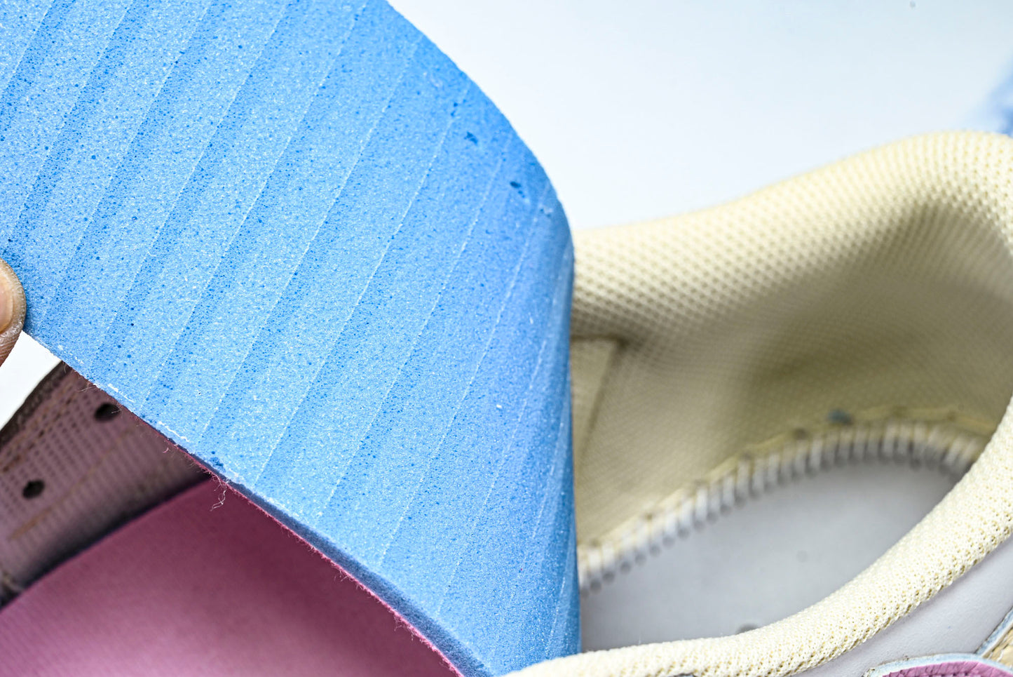 Travis Scott AJ1 Retro Low OG 'Muslin Shy Pink'