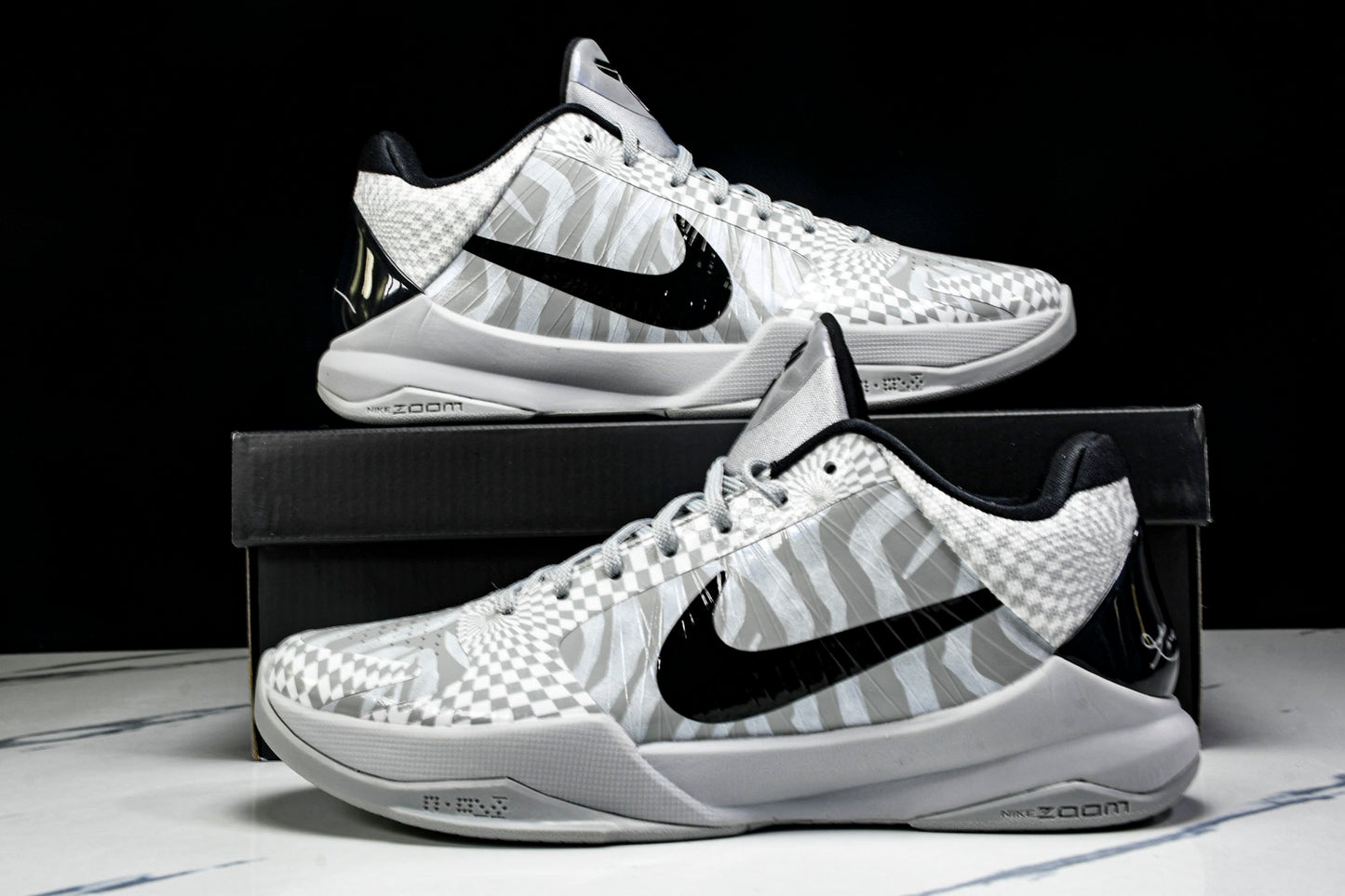 Kobe 5 Protro Demar Derozan PE 'Zebra'