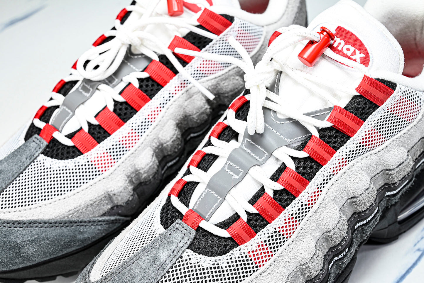 Undefeated x AM95 Geo Exclusive Pack 'Tokyo Bright Crimson'