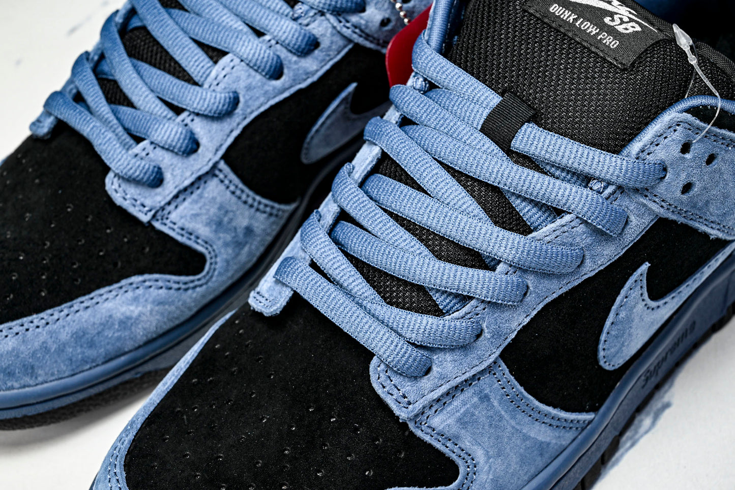 SB Dnk Low x Supreme 94 Ocean Fog