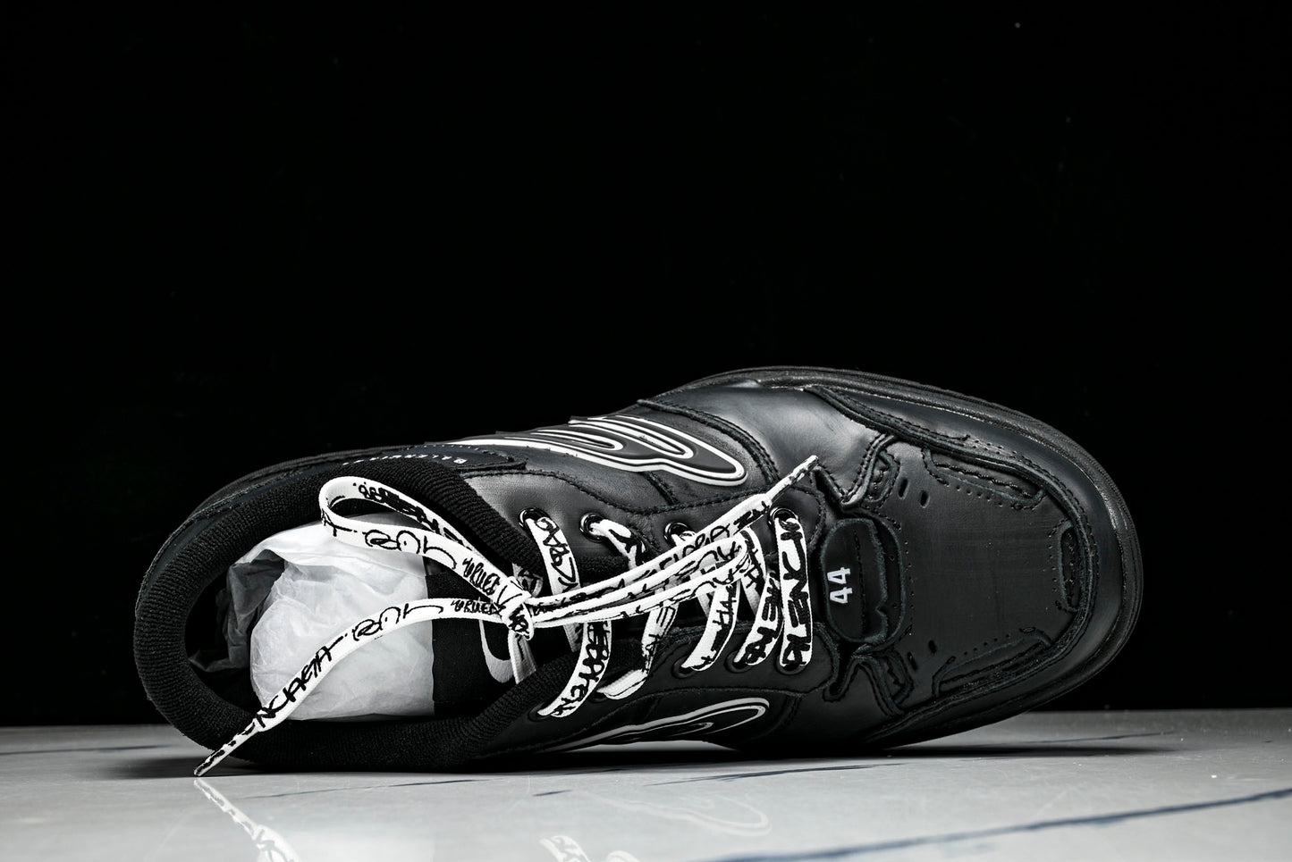 Вalenciaga Hamptons Worn-Out Sneaker 'Black'
