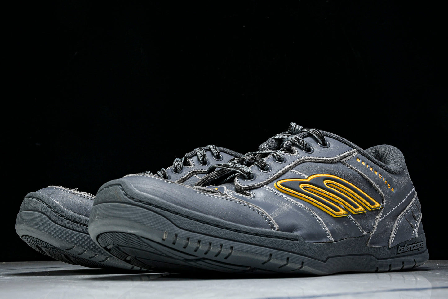 Вalenciaga Hamptons Worn-Out Sneaker 'Grey Yellow'