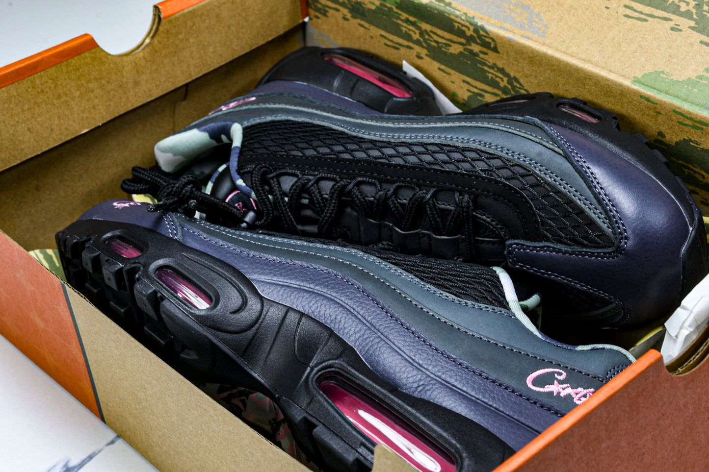 Corteiz x AM95 'Pink Beam'