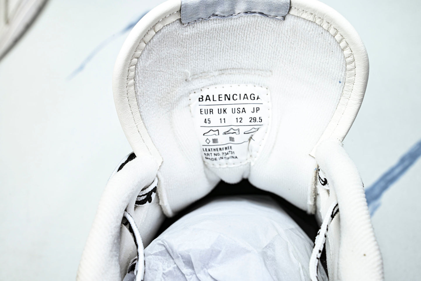 Вalenciaga Hamptons Worn-Out Sneaker 'White'