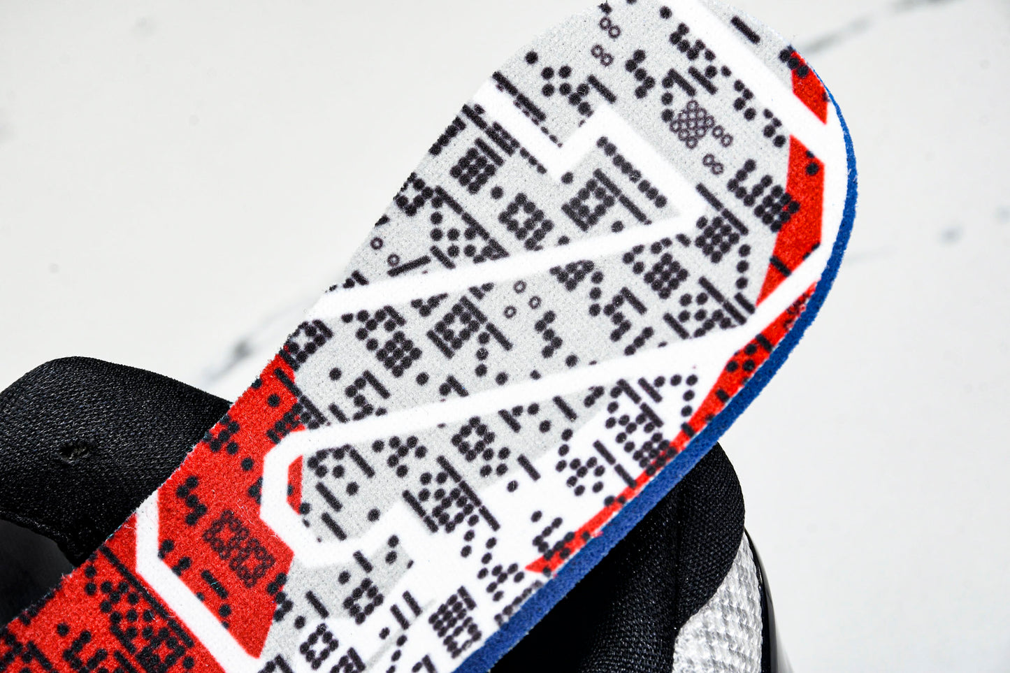 Kobe 5 Protro Demar Derozan PE 'Zebra'