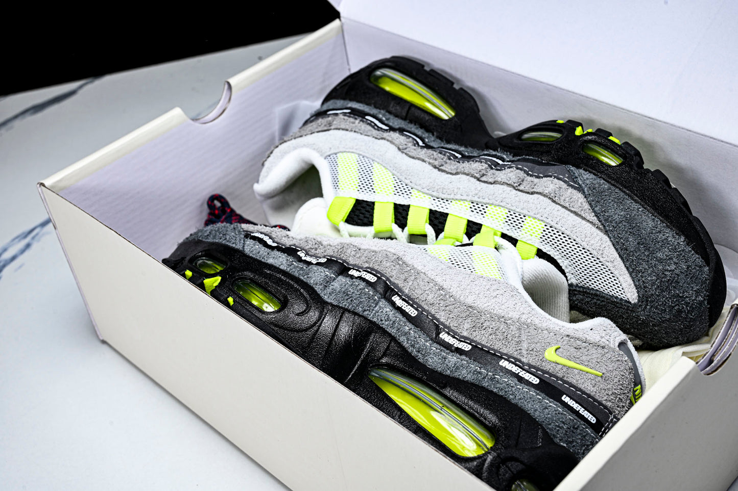 Undefeated x AM95 Geo Exclusive Pack 'NYC Neon'