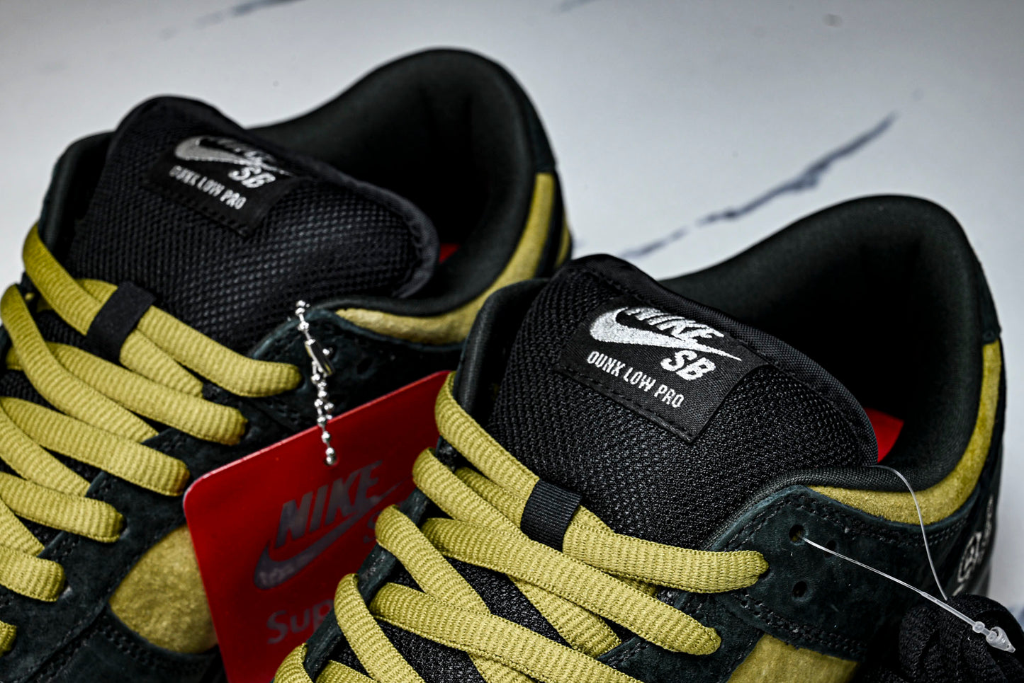 SB Dnk Low x Supreme 94 Camper Green