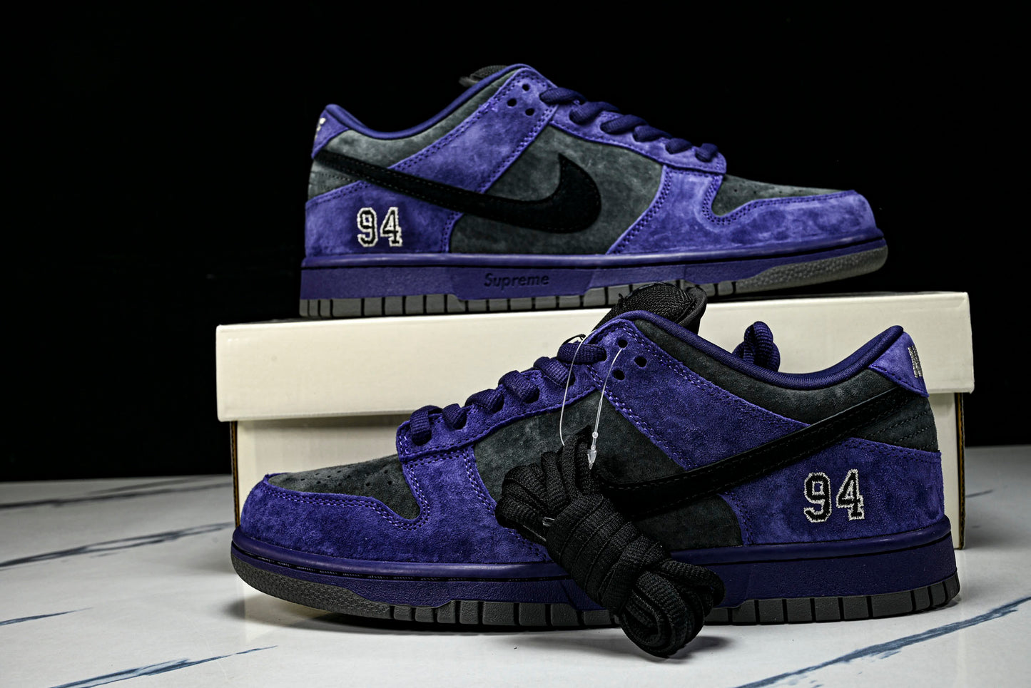SB Dnk Low x Supreme 94 Ink