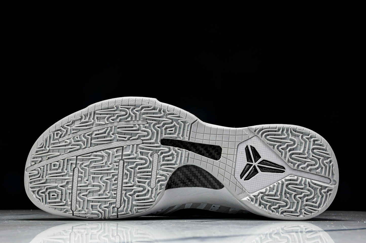 Kobe 5 Protro Demar Derozan PE 'Zebra'