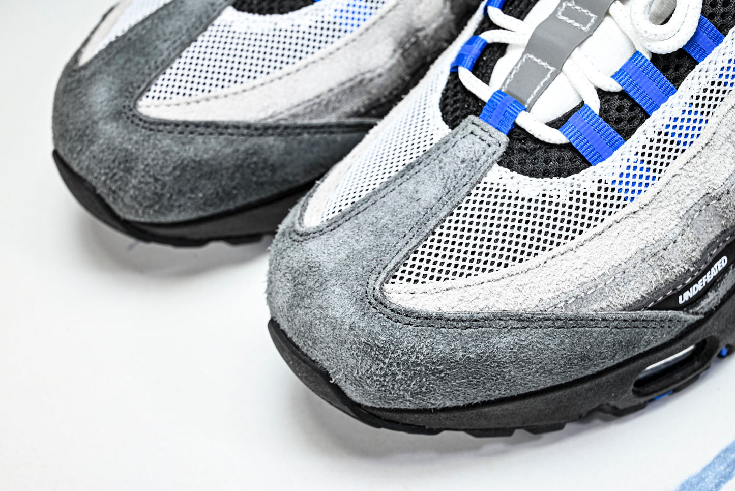 Undefeated x AM95 Geo Exclusive Pack 'Birmingham Hyper Cobalt'