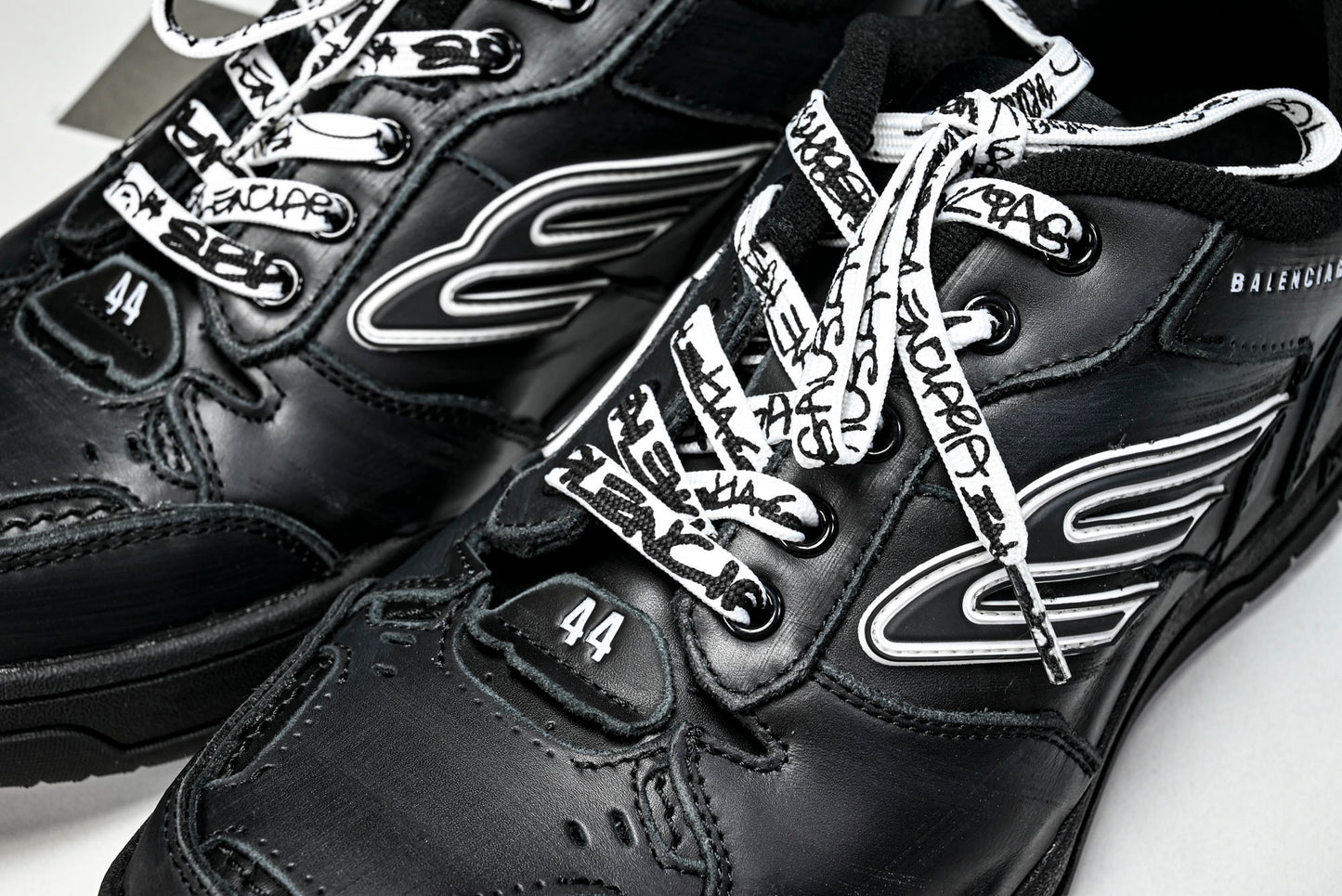 Вalenciaga Hamptons Worn-Out Sneaker 'Black'