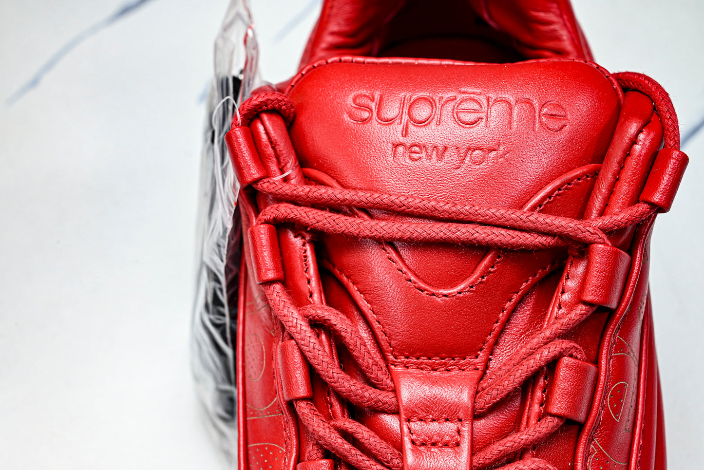 Supreme x AM95 Lux 'Gym Red'