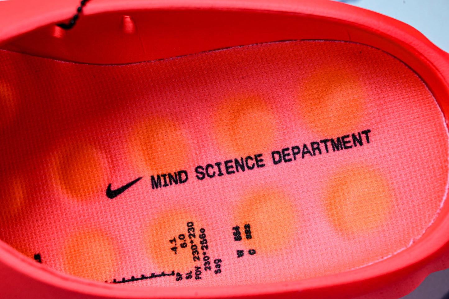Mind 001 Slide 'Solar Red'