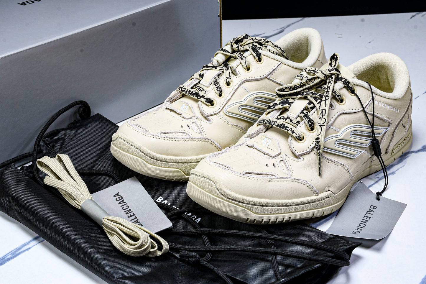 Вalenciaga Hamptons Worn-Out Sneaker 'Beige'