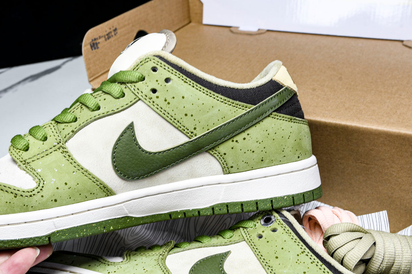 SB Dnk Low x Yuto Horigome 'Asparagus Matcha'