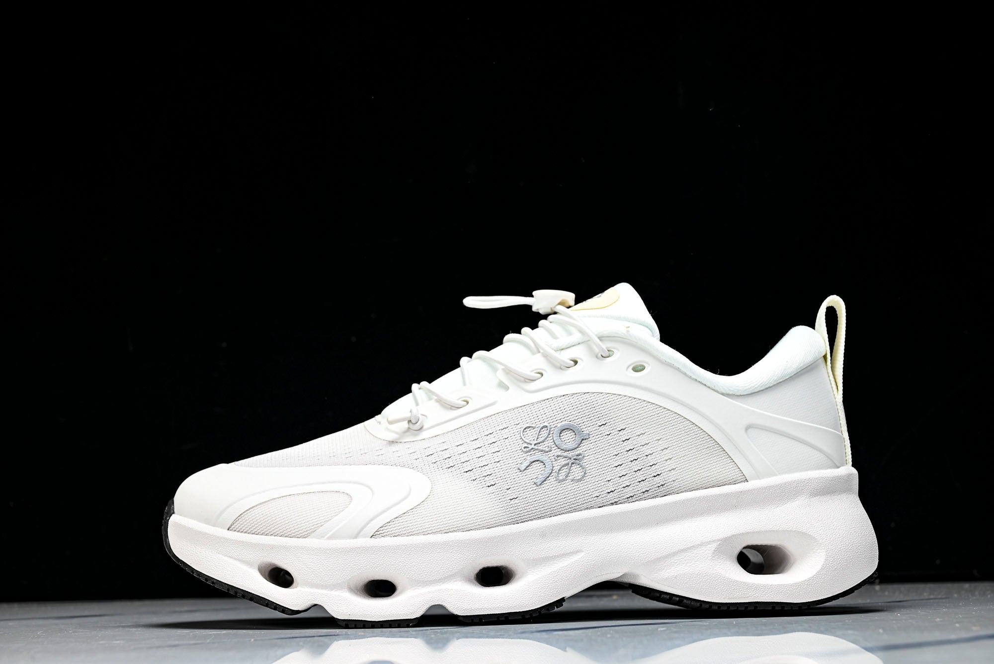 LOEWE × ON Cloudsolo 'White'