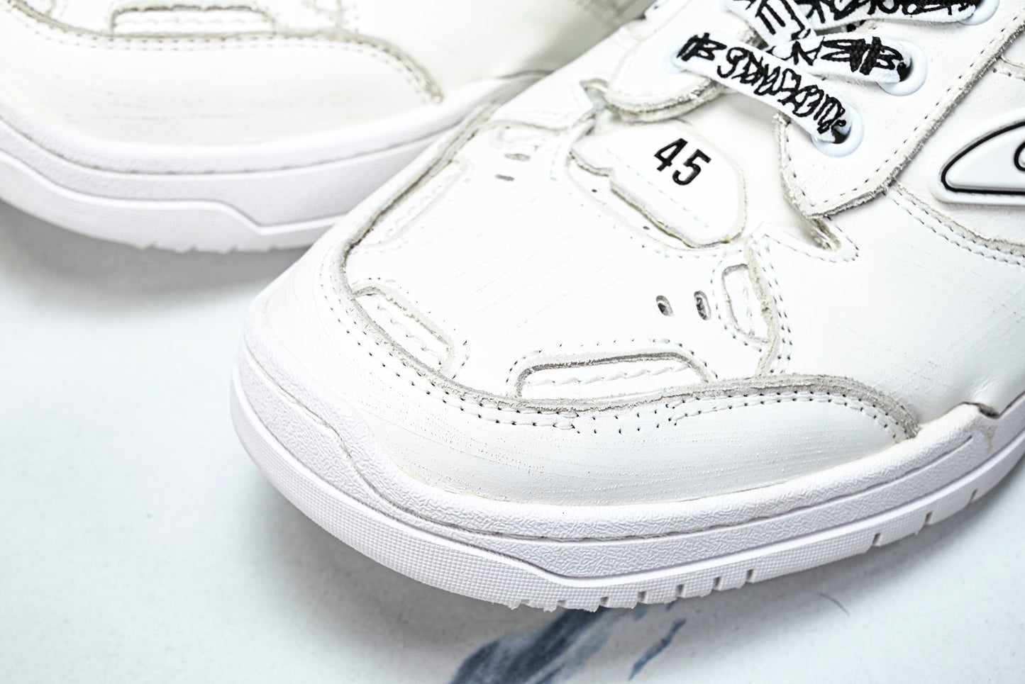 Вalenciaga Hamptons Worn-Out Sneaker 'White'