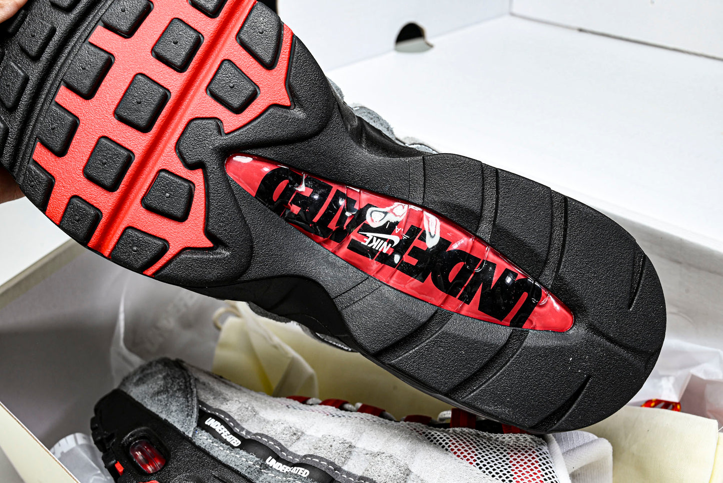 Undefeated x AM95 Geo Exclusive Pack 'Tokyo Bright Crimson'