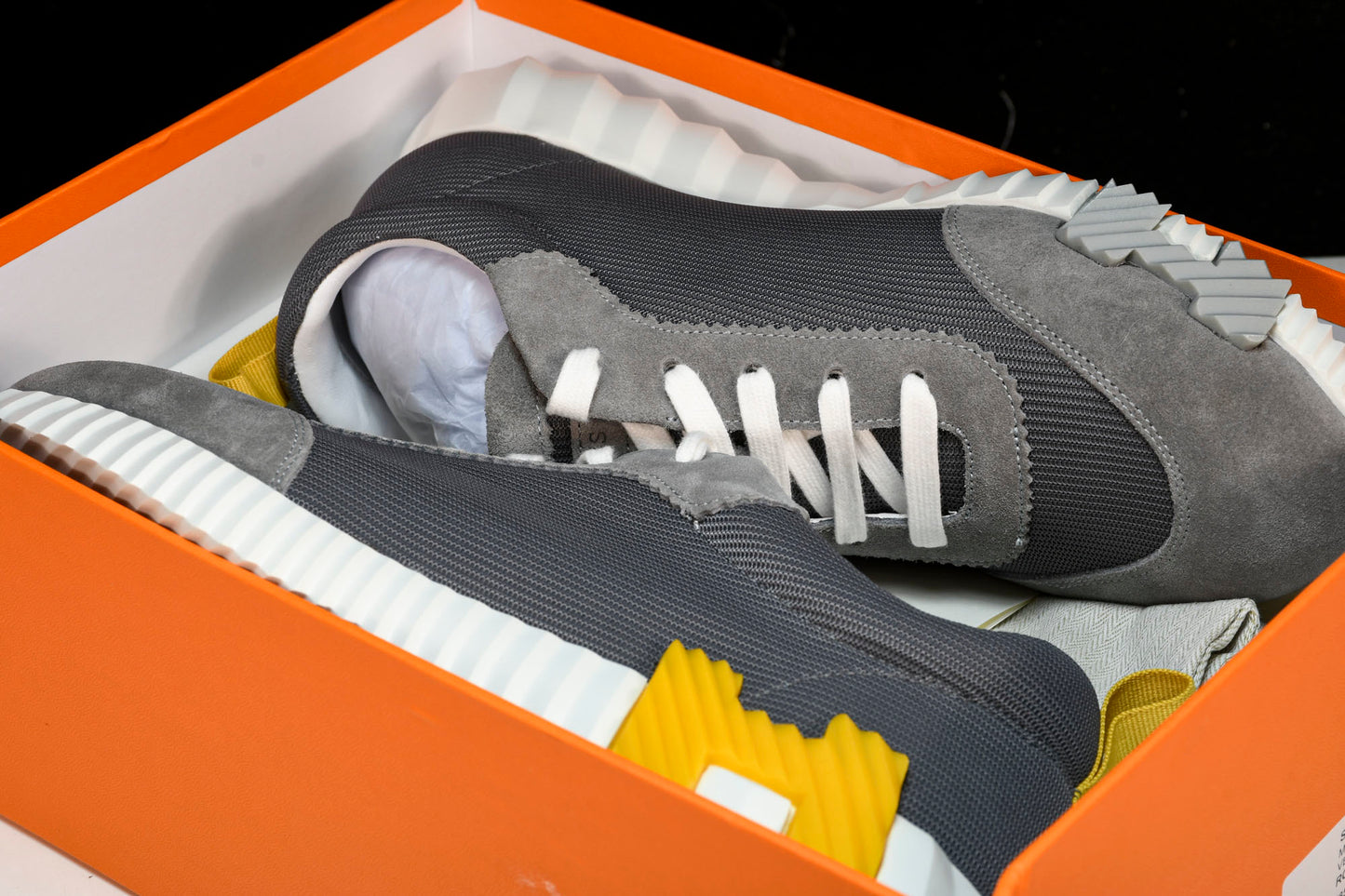 Hermès Bouncing Sneaker 'Gris Jaune'