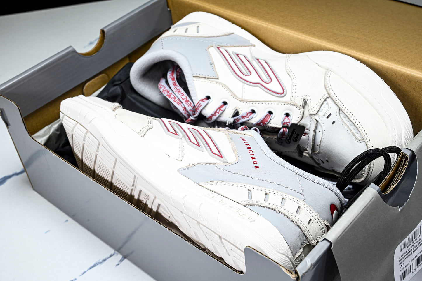 Вalenciaga Hamptons Worn-Out Sneaker 'Off-White Grey Red'