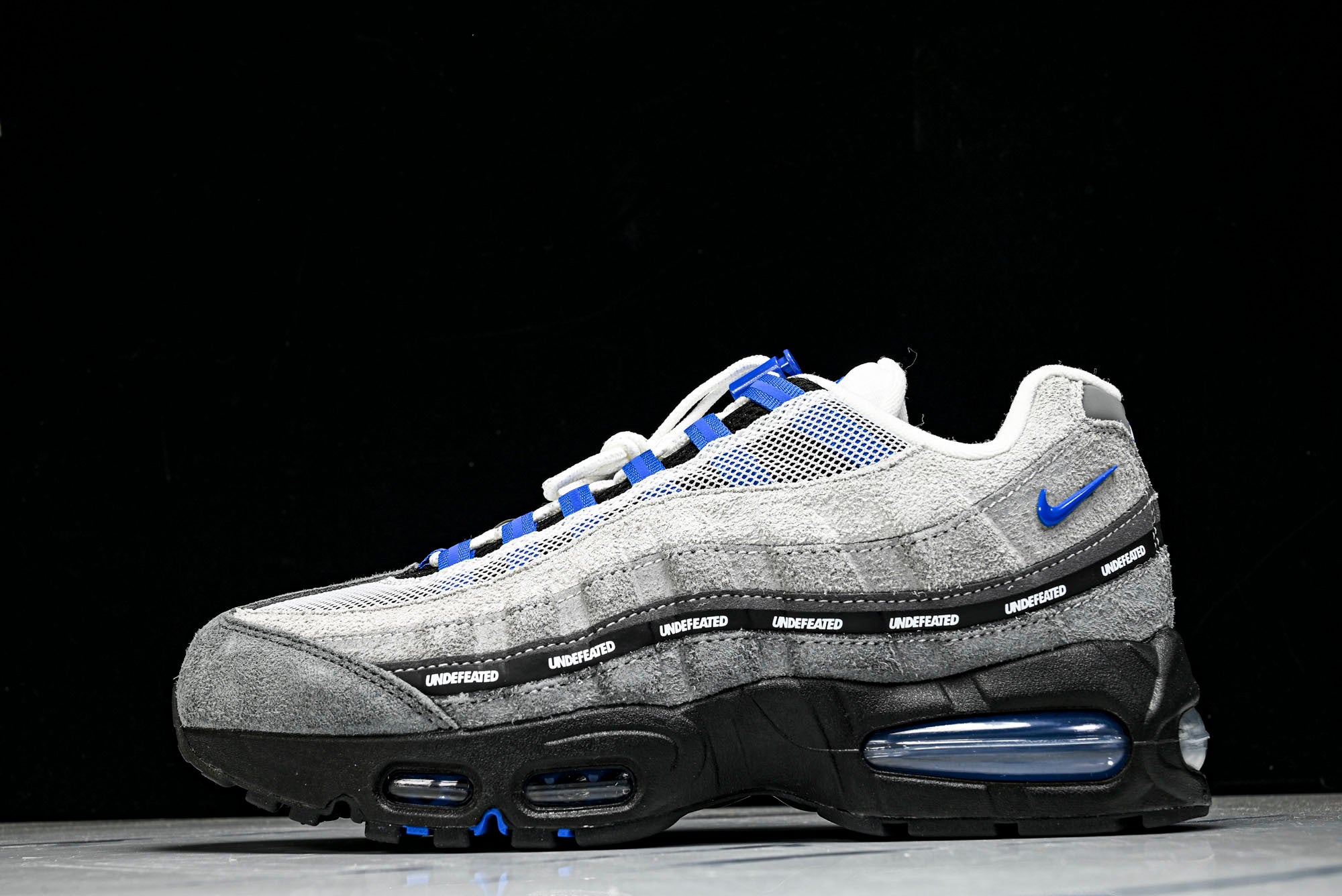 Undefeated x AM95 Geo Exclusive Pack 'Birmingham Hyper Cobalt'