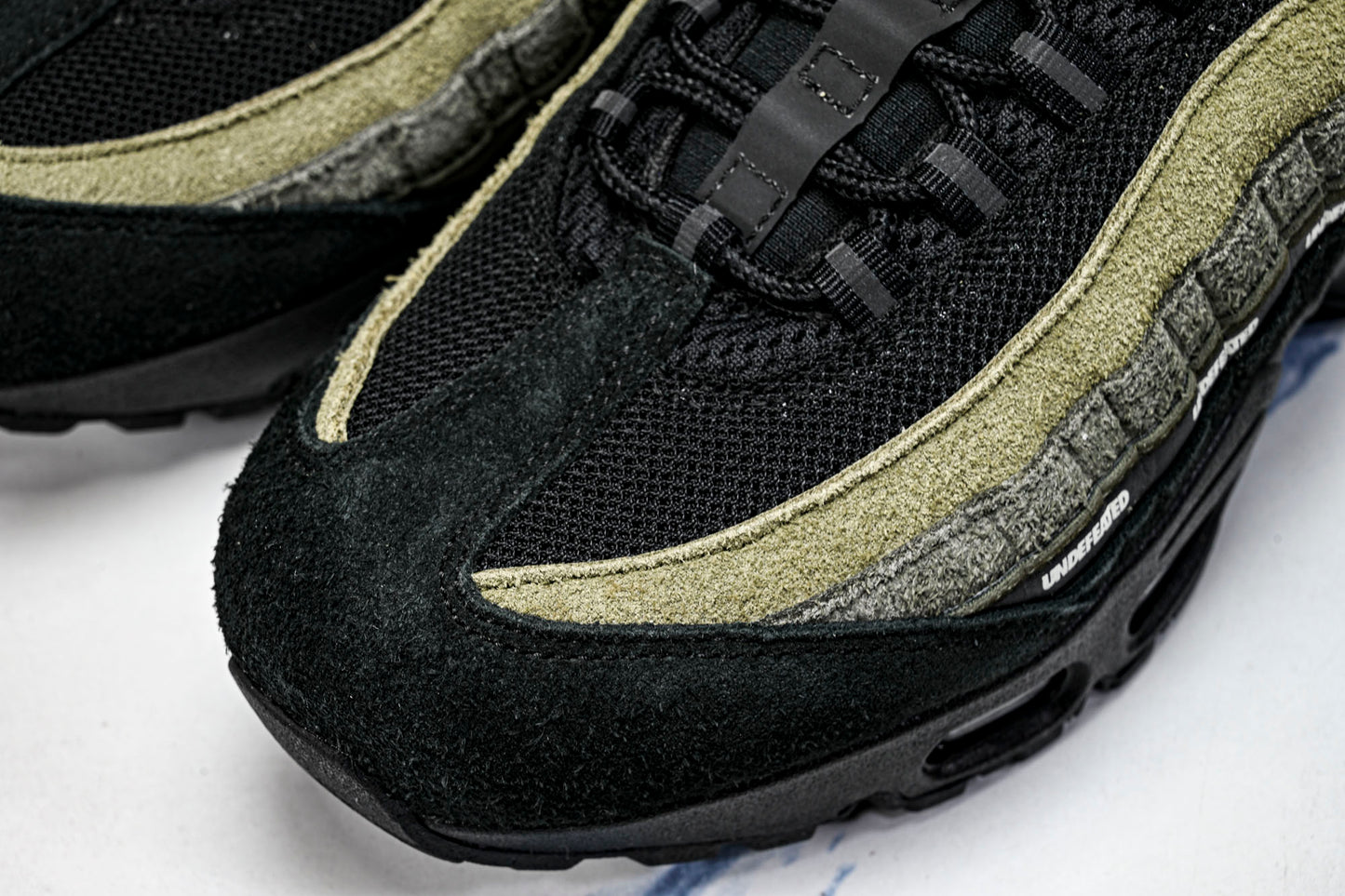 Undefeated x AM95 Geo Exclusive Pack 'LA Brea'