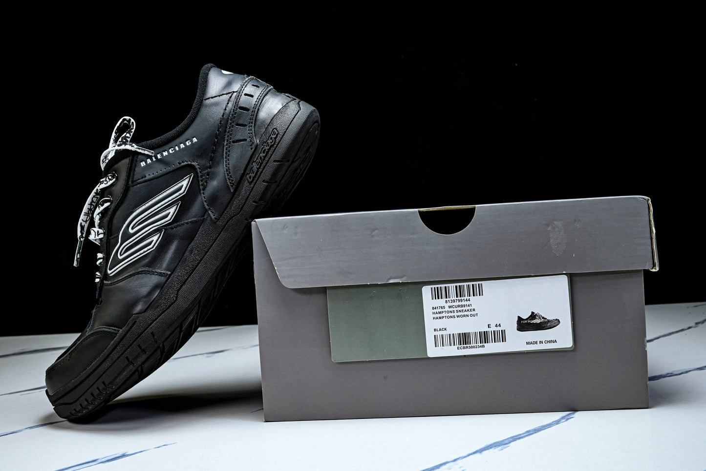 Вalenciaga Hamptons Worn-Out Sneaker 'Black'